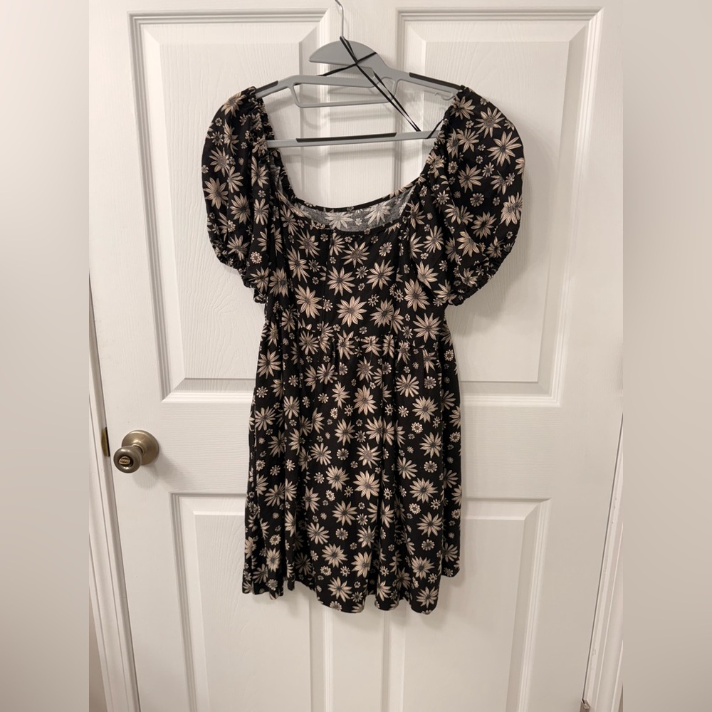 Princess Highway Black and Cream Floral Dress